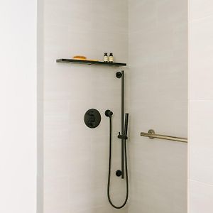 Studio accessibile ai disabili con letto queen size